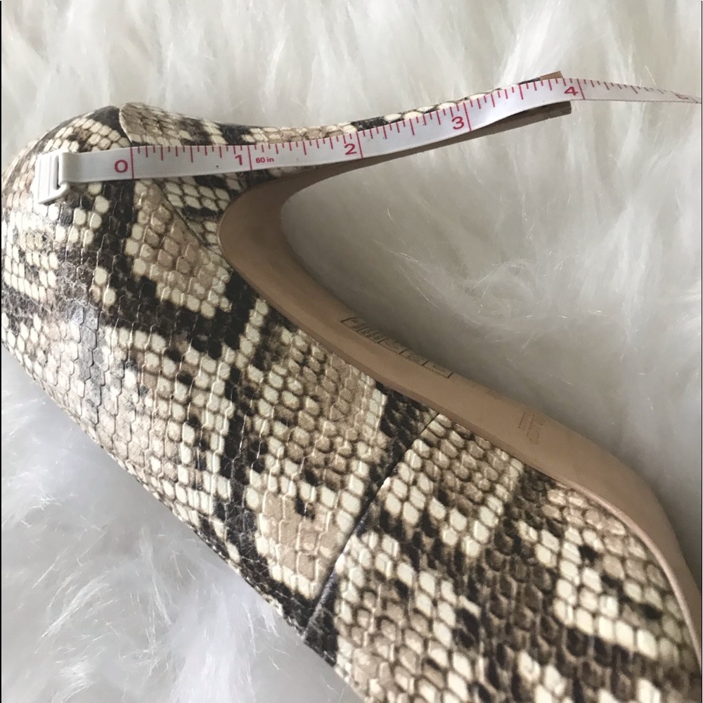 Women’s Heels - Picture 10 of 11
